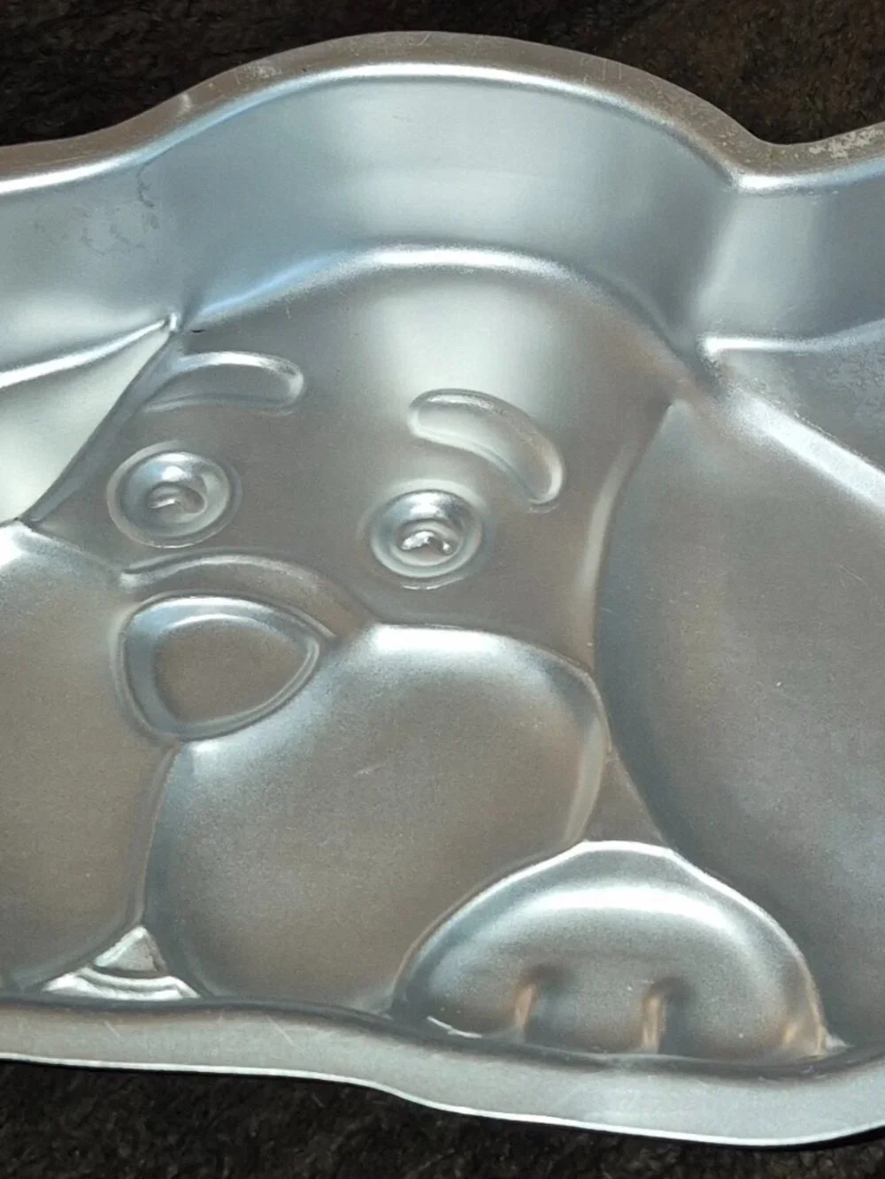 Vintage 1986 Wilton Resting Puppy Dog Aluminum Cake Pan #2105-2430 Party Fun GC